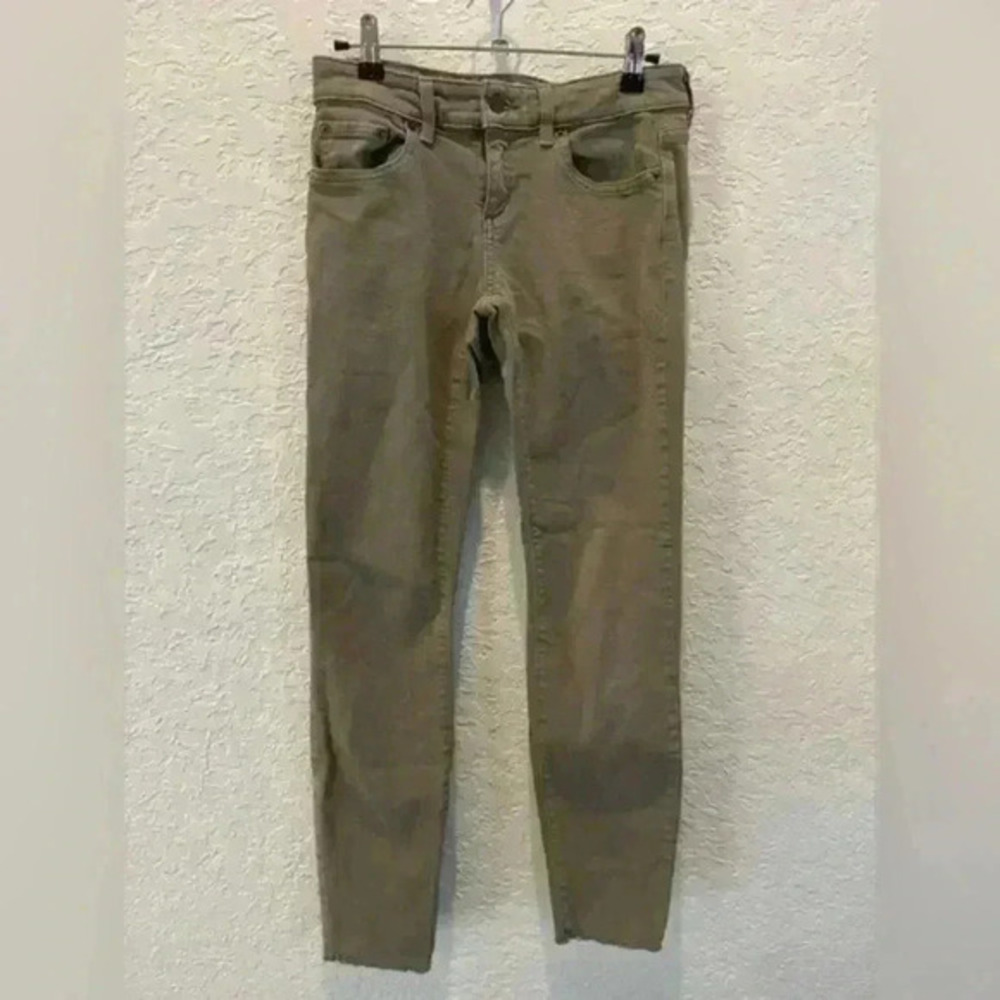 Vineyard Vines green jeans size 2